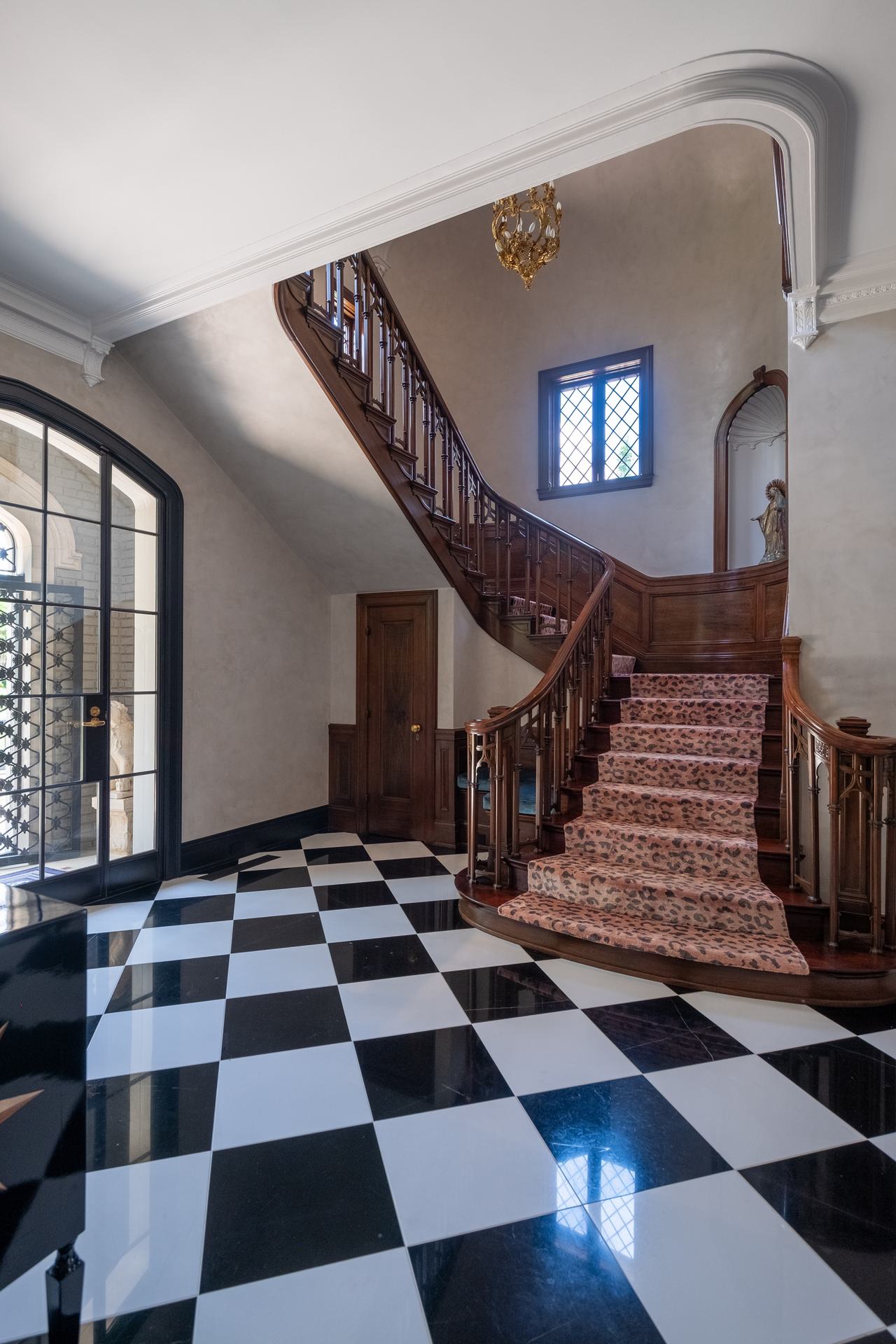 2023 WARE Hallway 01