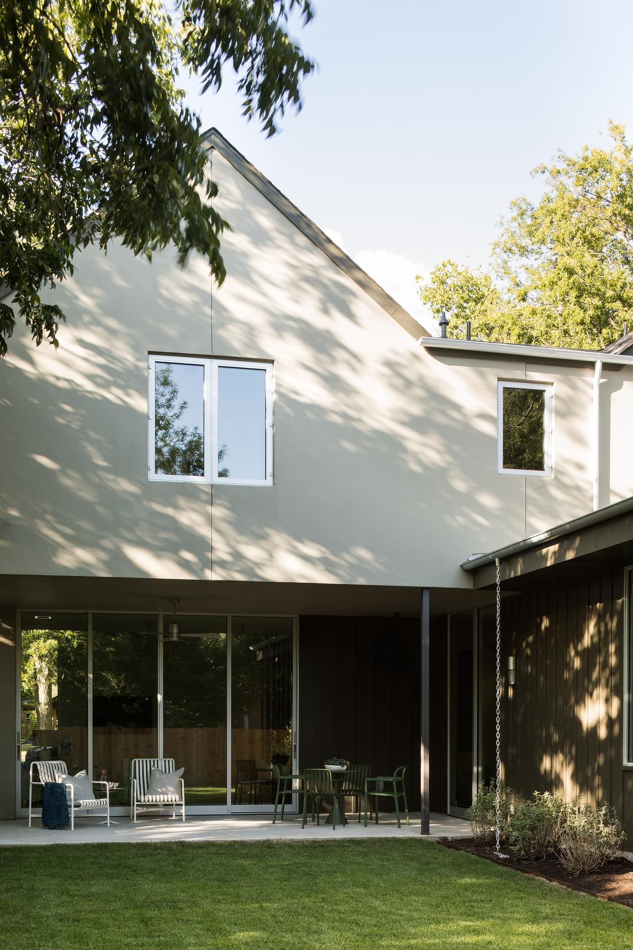 Brentwood Contemporary 20