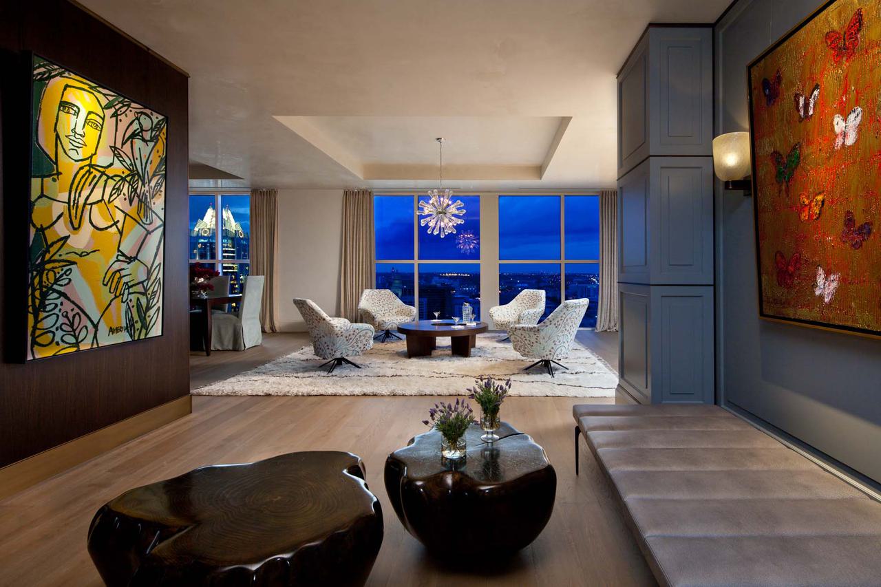 Penthouse 01 Entry