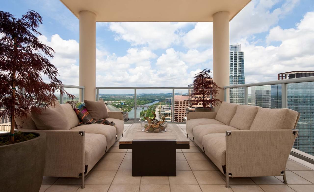 Penthouse 19 Balcony