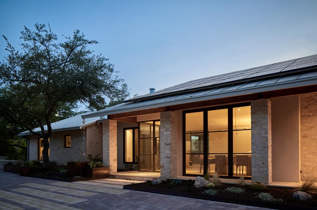 River Hills 01 Exterior