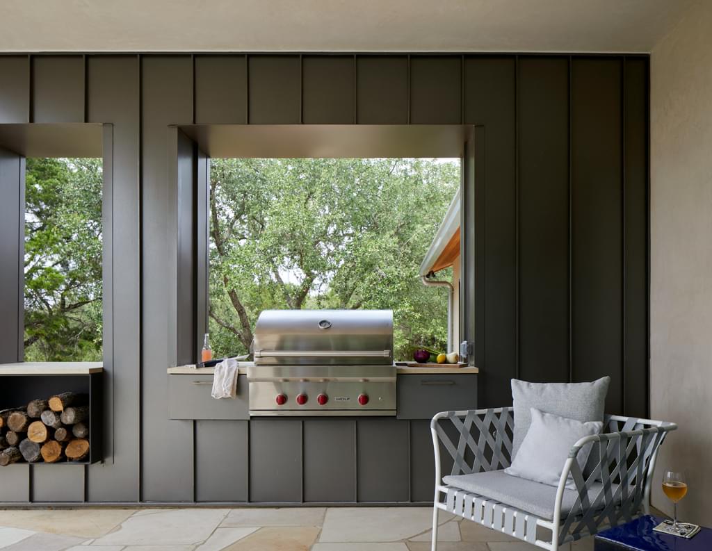 River Hills 10 Grill